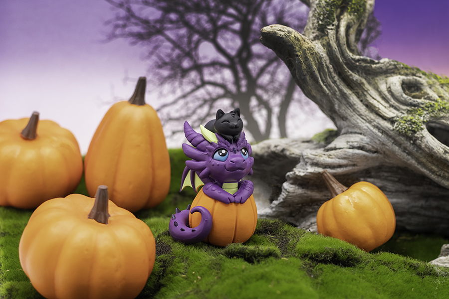 Trix & Midnight Figure | Dragons and Beasties